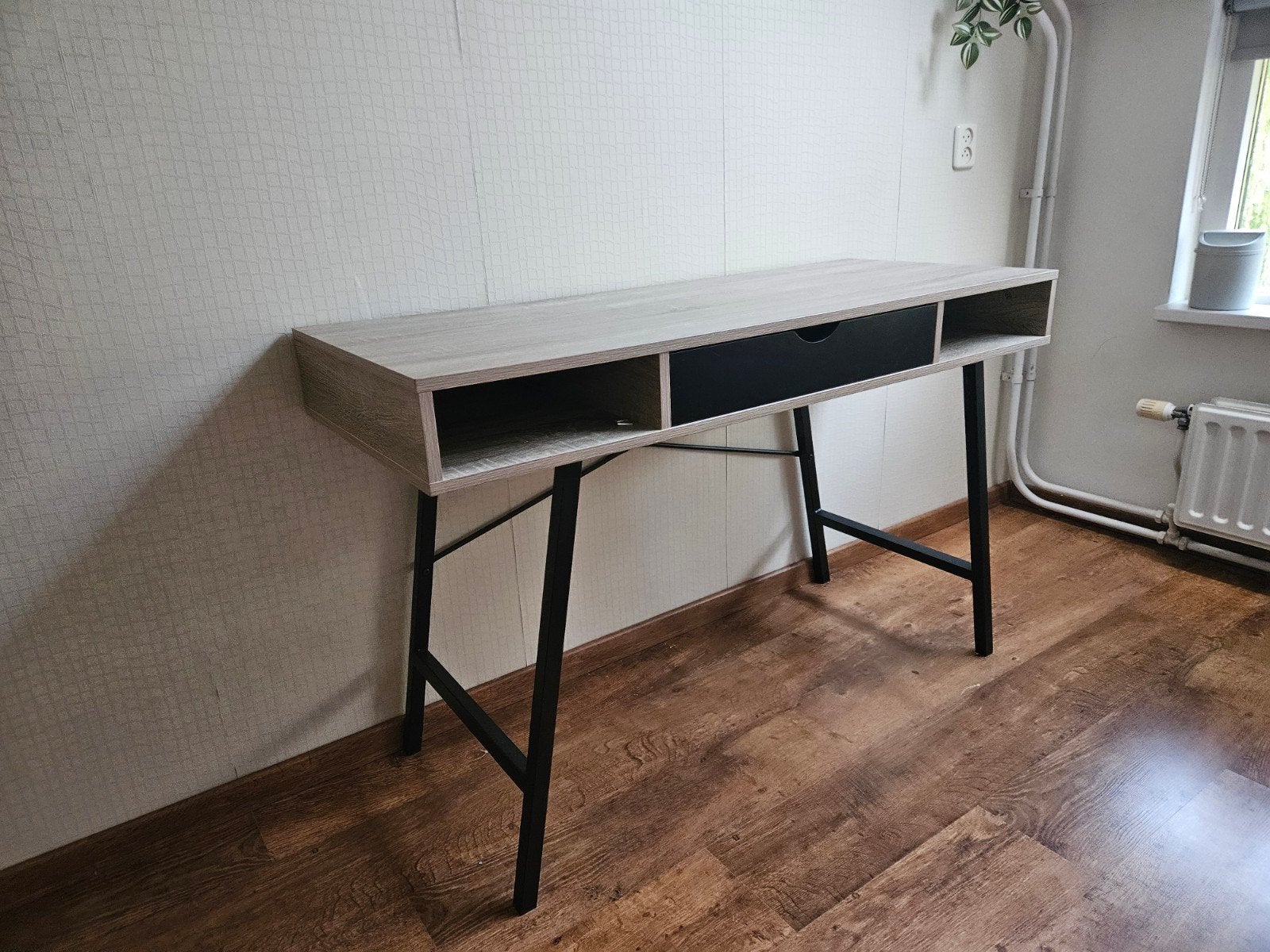Mooi bureau van Jysk, ZGAN! 120x48x77, Ophalen, Zo goed als nieuw