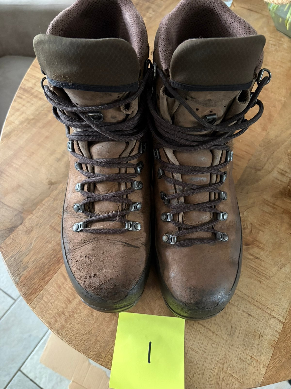 Meindl / Defensie / Bergschoenen / Legerkisten - Maat 44,5, Verzenden, Gebruikt, Schoenen