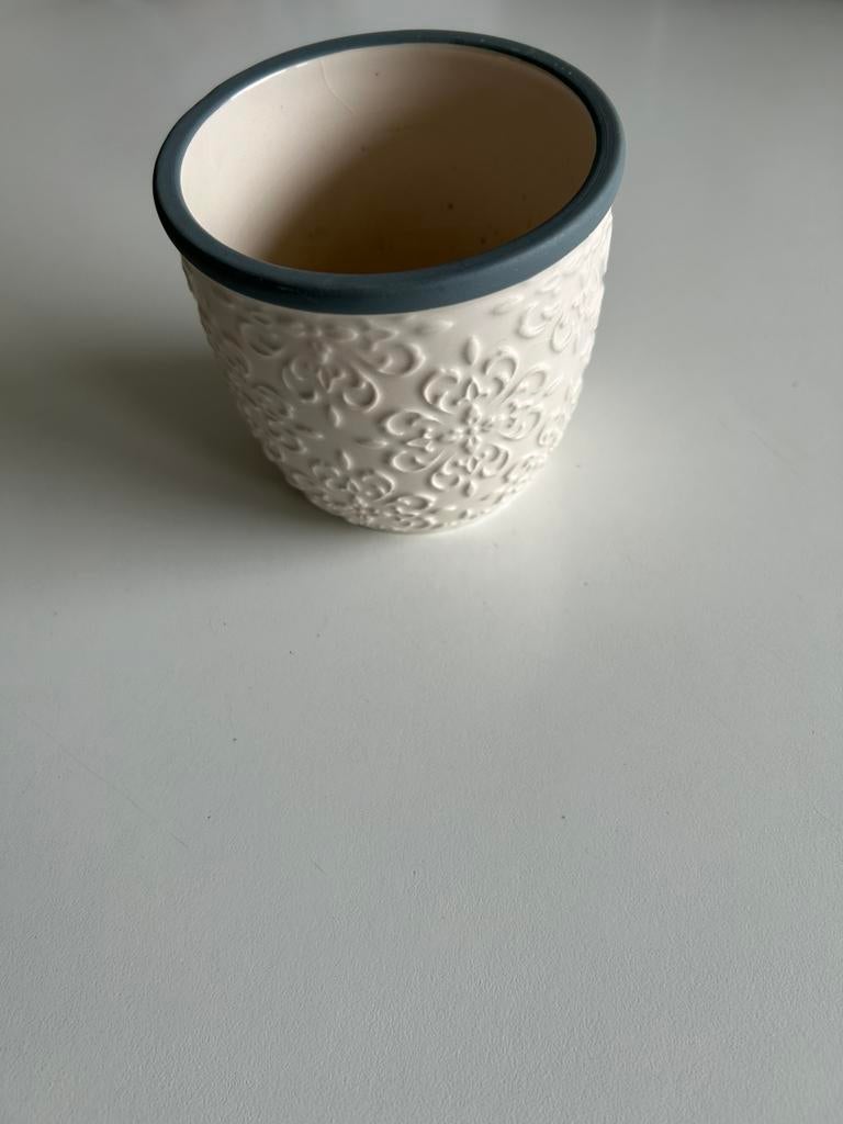 Bloempot klein, Rond, Binnen, Ophalen of Verzenden, Zo goed als nieuw