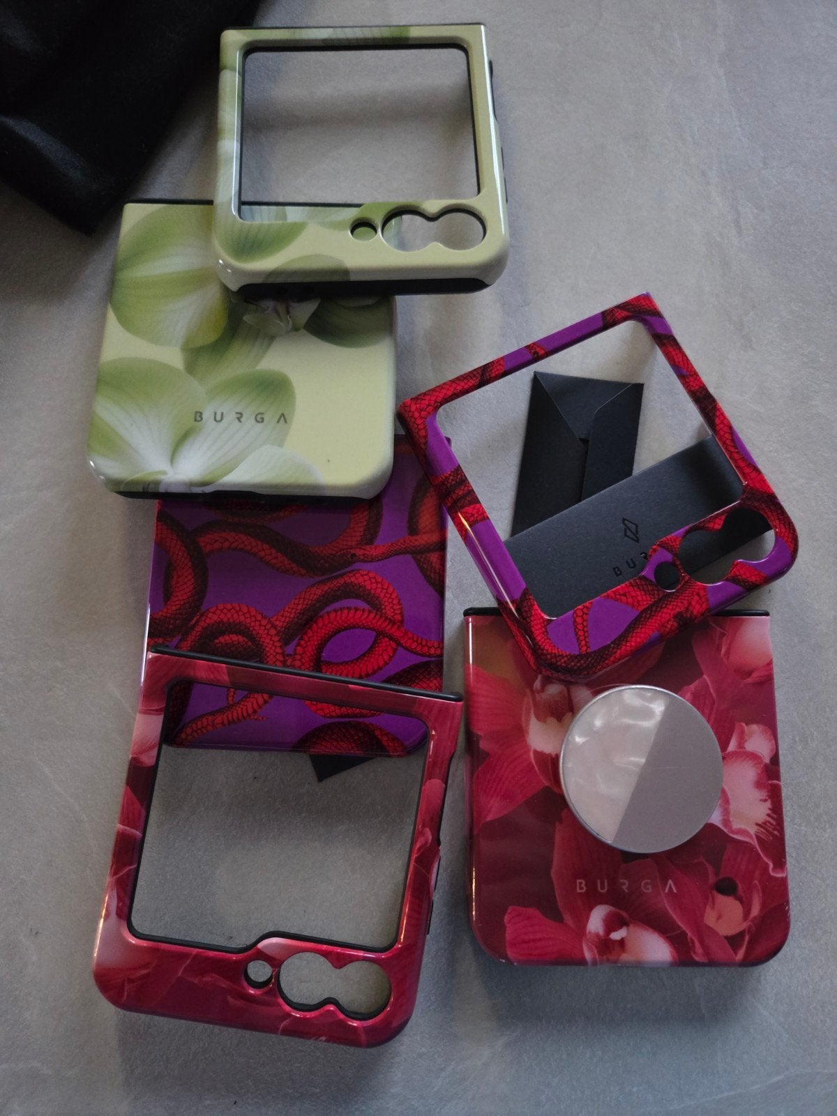 Burga hoesjes voor Samsung Galaxy Z Flip 6 - Diverse designs, Ophalen of Verzenden, Gebruikt, Hoesje of Tasje