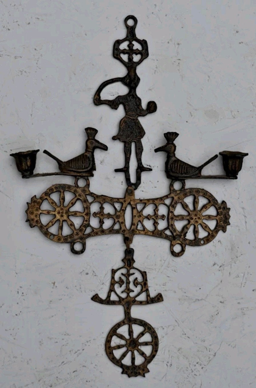 Antieke gietijzeren kandelaar met figuur en vogels, Ophalen of Verzenden