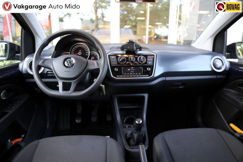Volkswagen up! 1.0 BMT move up! (bj 2018), Auto's, Gebruikt, Origineel Nederlands, Handgeschakeld, Grijs