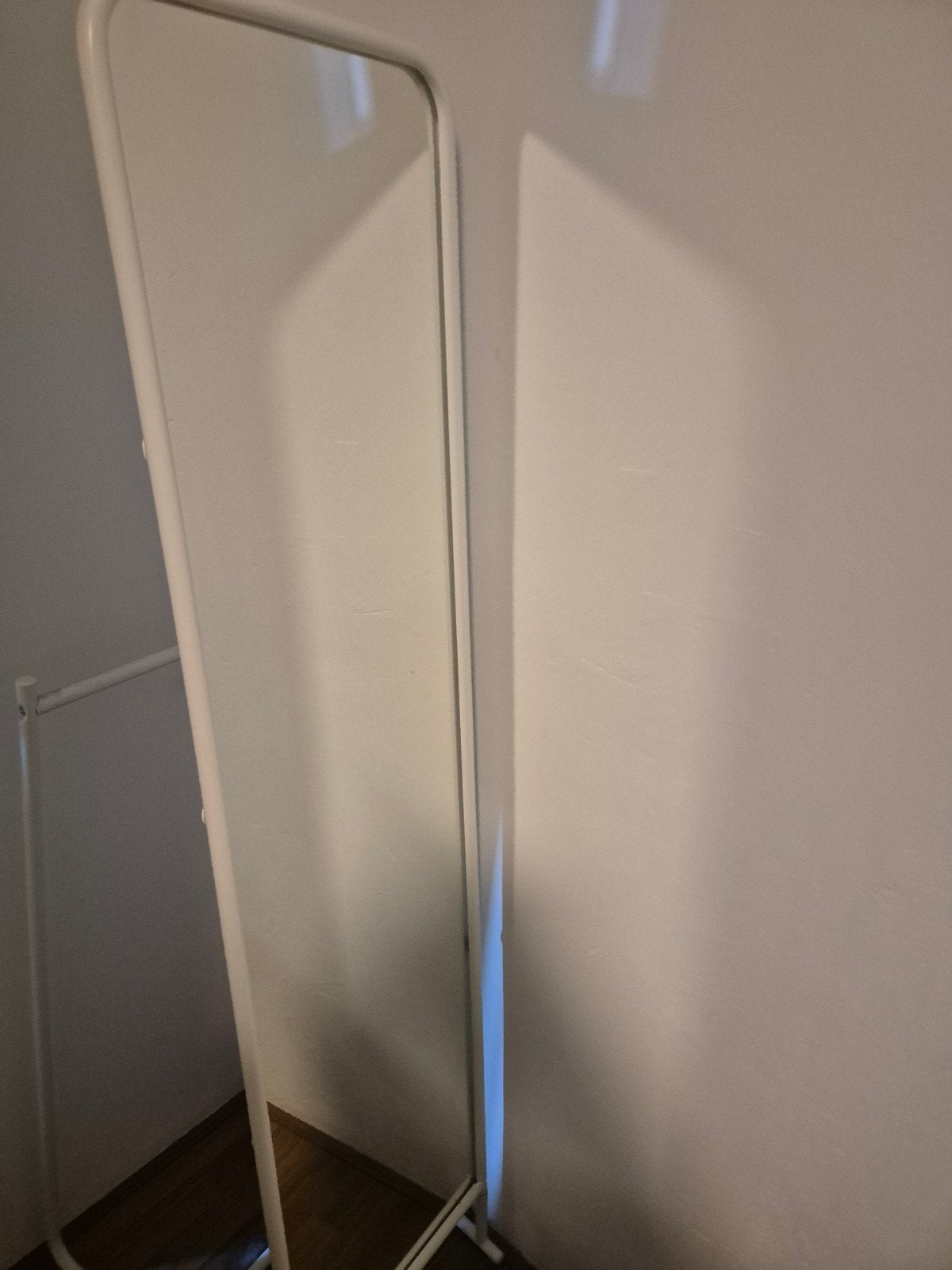 Witte spiegel met haakjes, Ophalen, Minder dan 50 cm, Gebruikt, 150 tot 200 cm