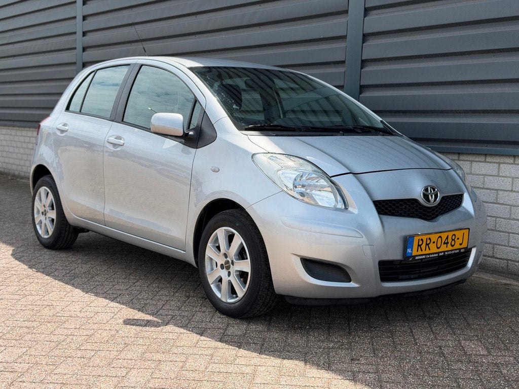 Toyota Yaris 1.3 VVTi Aspiration Airco Automaat 5 Deurs, Auto's, 4 cilinders, 1329 cc, Bedrijf, 550 kg