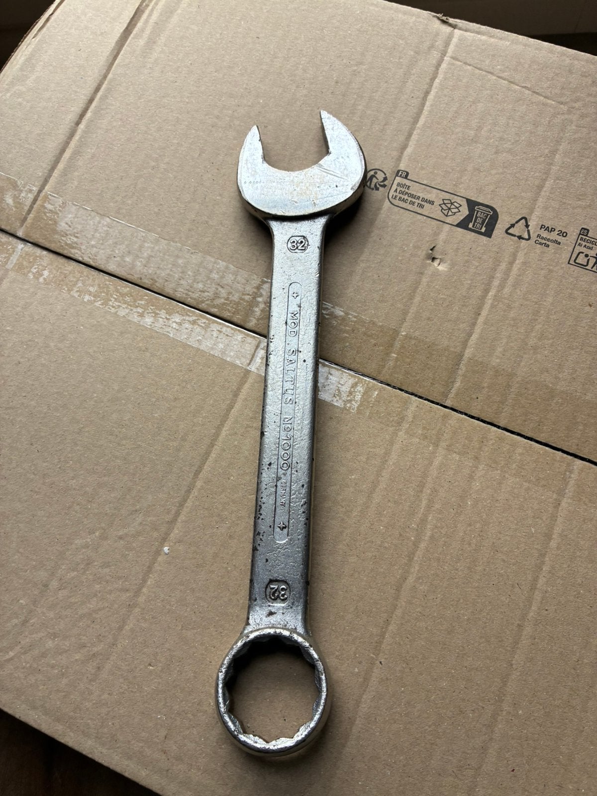 Steek en  kort model ringsleutel 32 merk saltus no1000, Ophalen of Verzenden, Zo goed als nieuw