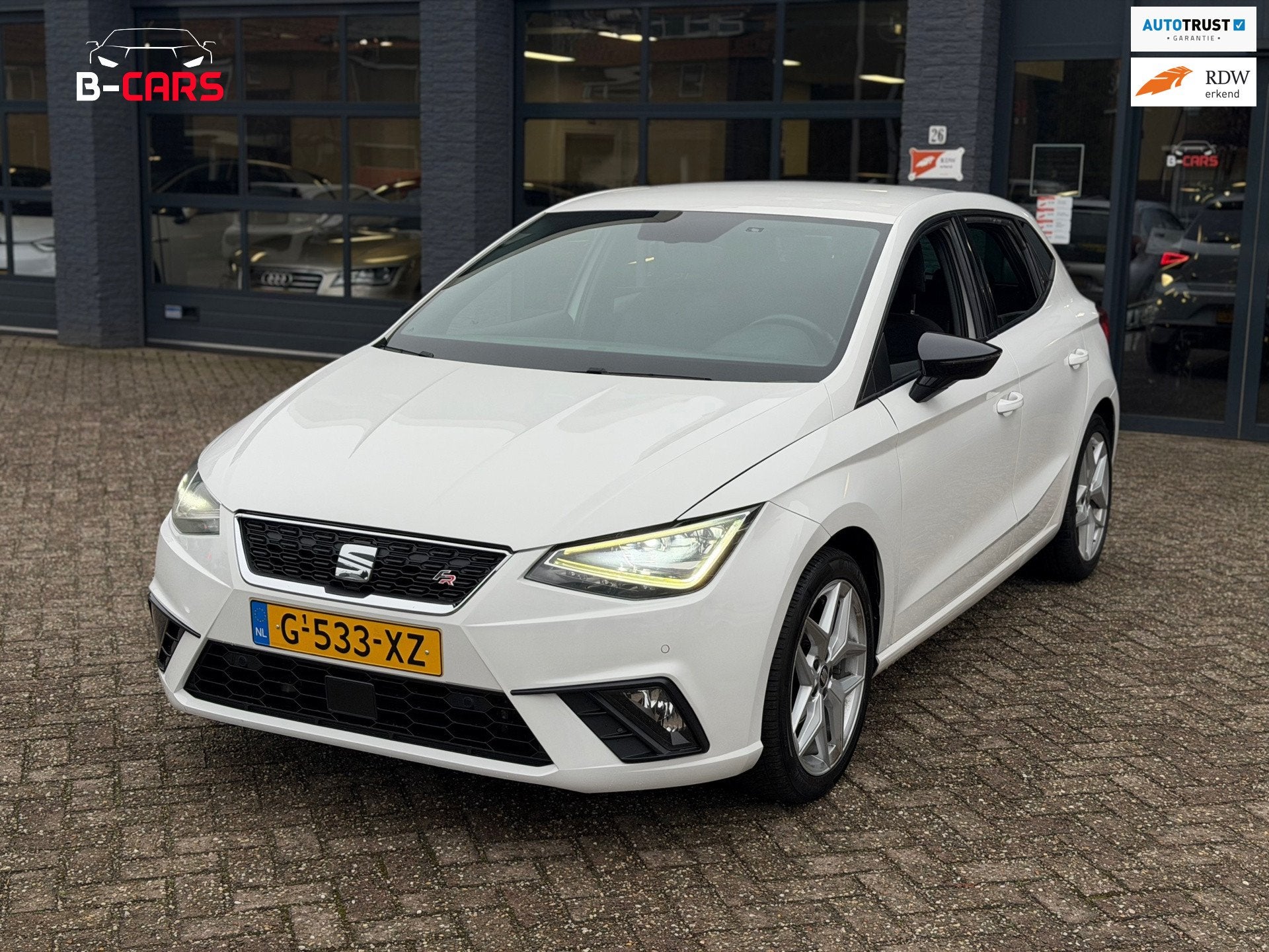 Seat Ibiza 1.0 TSI FR Intense Stoelvw|Camera|Nap|Navi|Cruise, Auto's, Seat, Voorwielaandrijving, Euro 6, 95 pk, Parkeersensor
