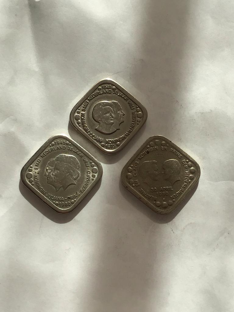 Set van 3 vierkante herdenkingsmunten Juliana, Ophalen of Verzenden, Koningin Wilhelmina, 5 cent, Setje