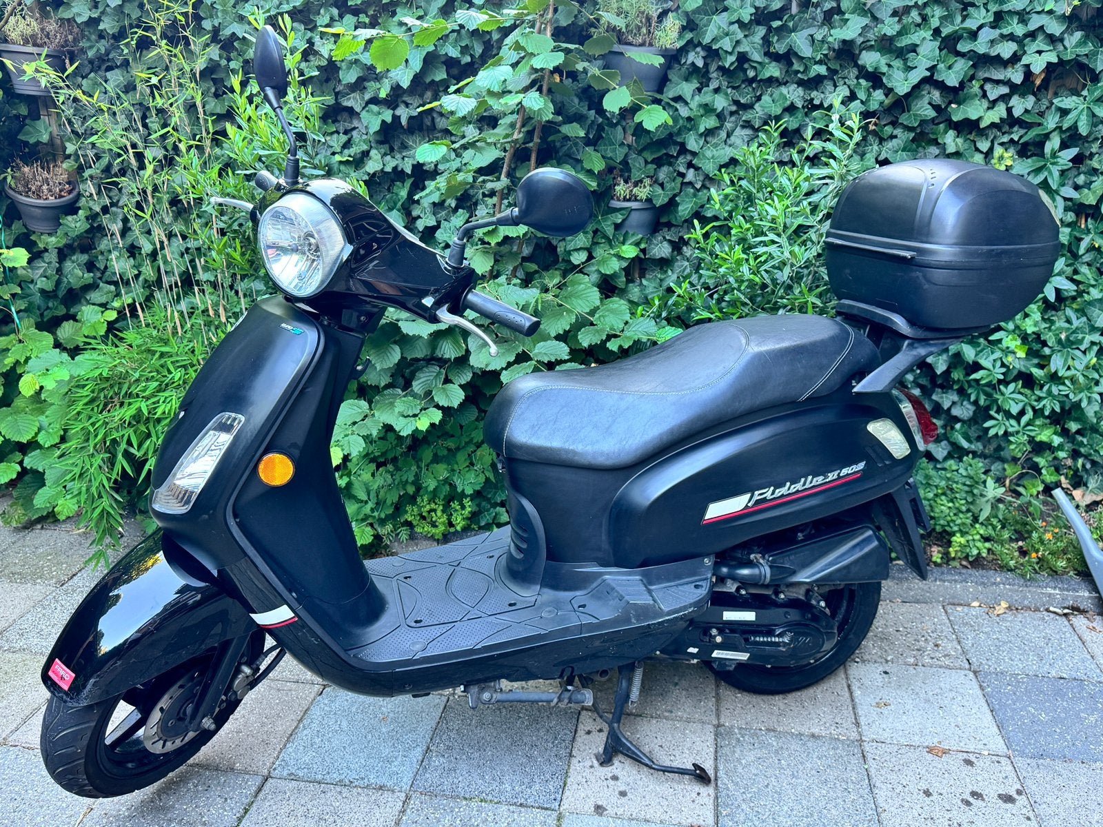 Te koop: Sym Fiddle II 25 km/u | Bouwjaar november 2021, Ophalen, Gebruikt, Benzine, Fiddle