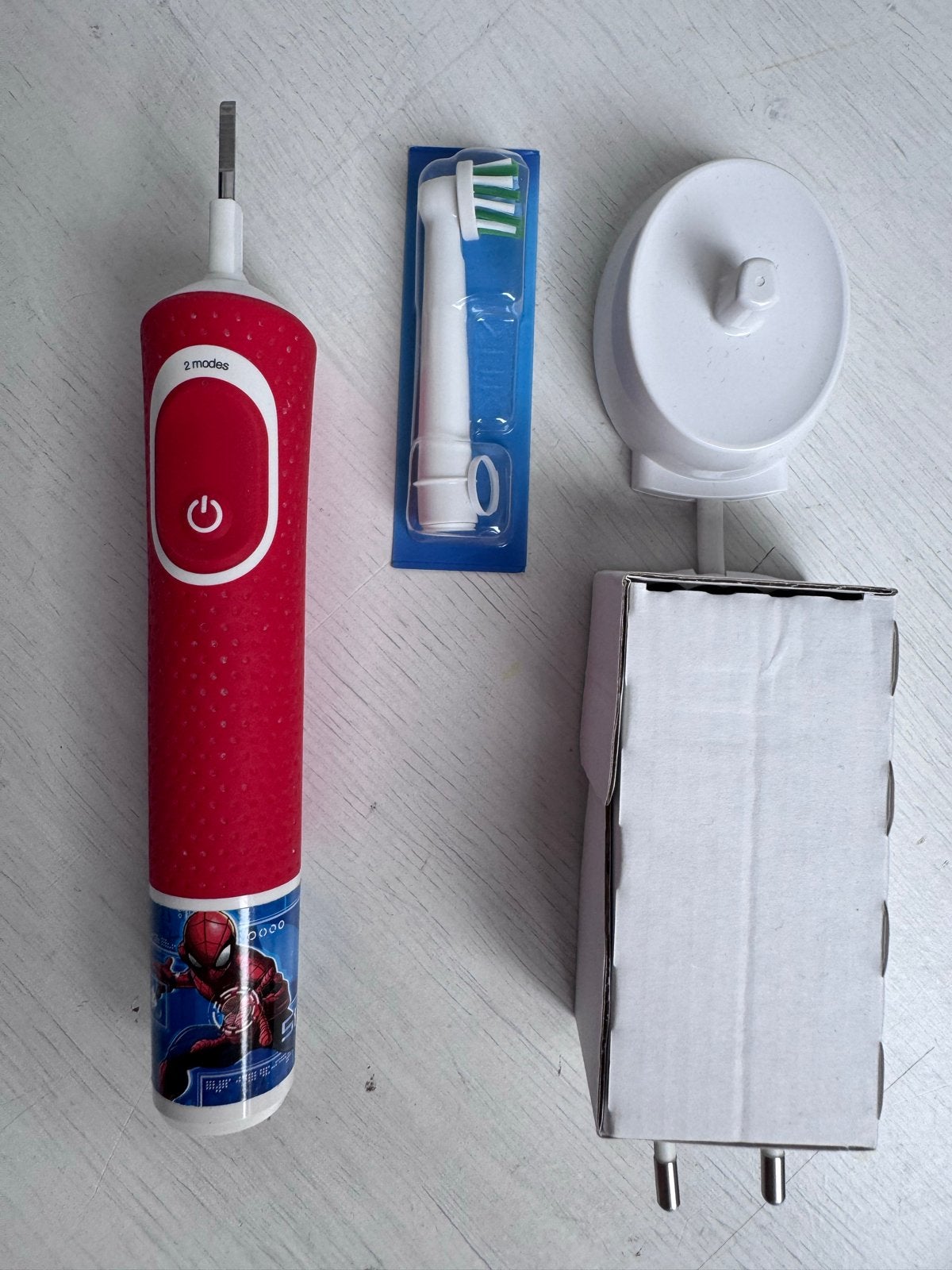 Oral-B elektrische tandenborstel Spiderman (weinig gebruikt), Ophalen of Verzenden, Zo goed als nieuw, Mondverzorging
