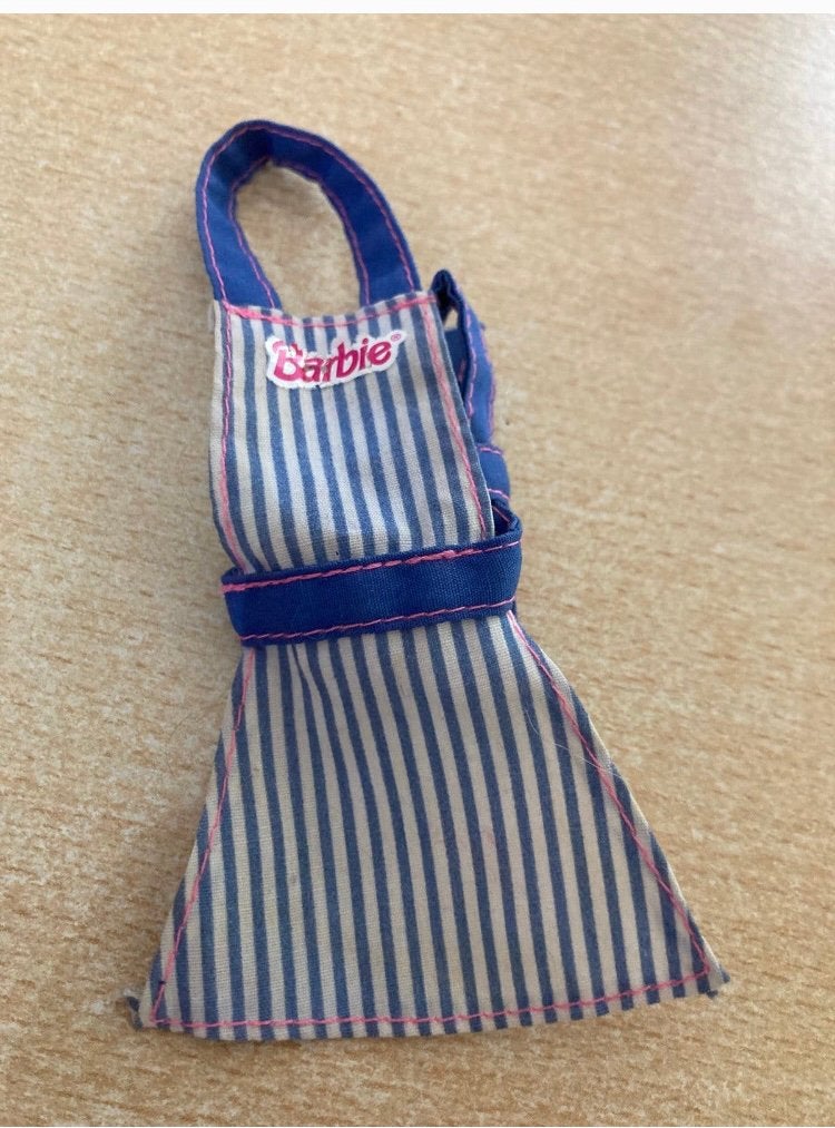 vintage schortje Barbie, Ophalen of Verzenden, Zo goed als nieuw, Kleertjes