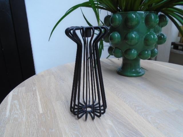 Vintage design Ikea Tradig zwarte geverfde draad kandelaar, Gebruikt, Rood, Ophalen of Verzenden, Metaal