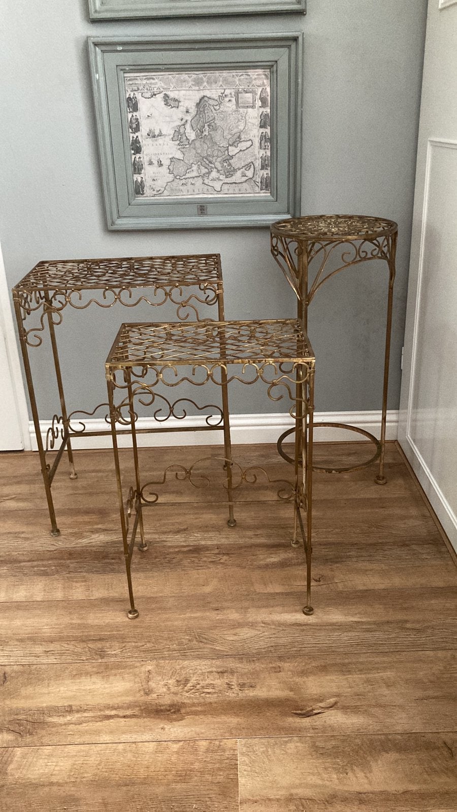 Gietijzere gouden tafeltje, 45 tot 60 cm, Minder dan 55 cm, Metaal of Aluminium, Rond
