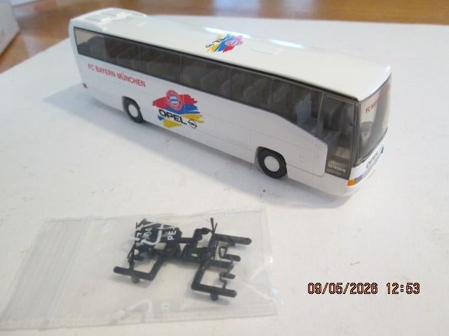 HO spoor spelersbus Bayern München Opel Mercedes O 404 RH, Ophalen of Verzenden, Nieuw, Buitenlandse clubs, Overige typen