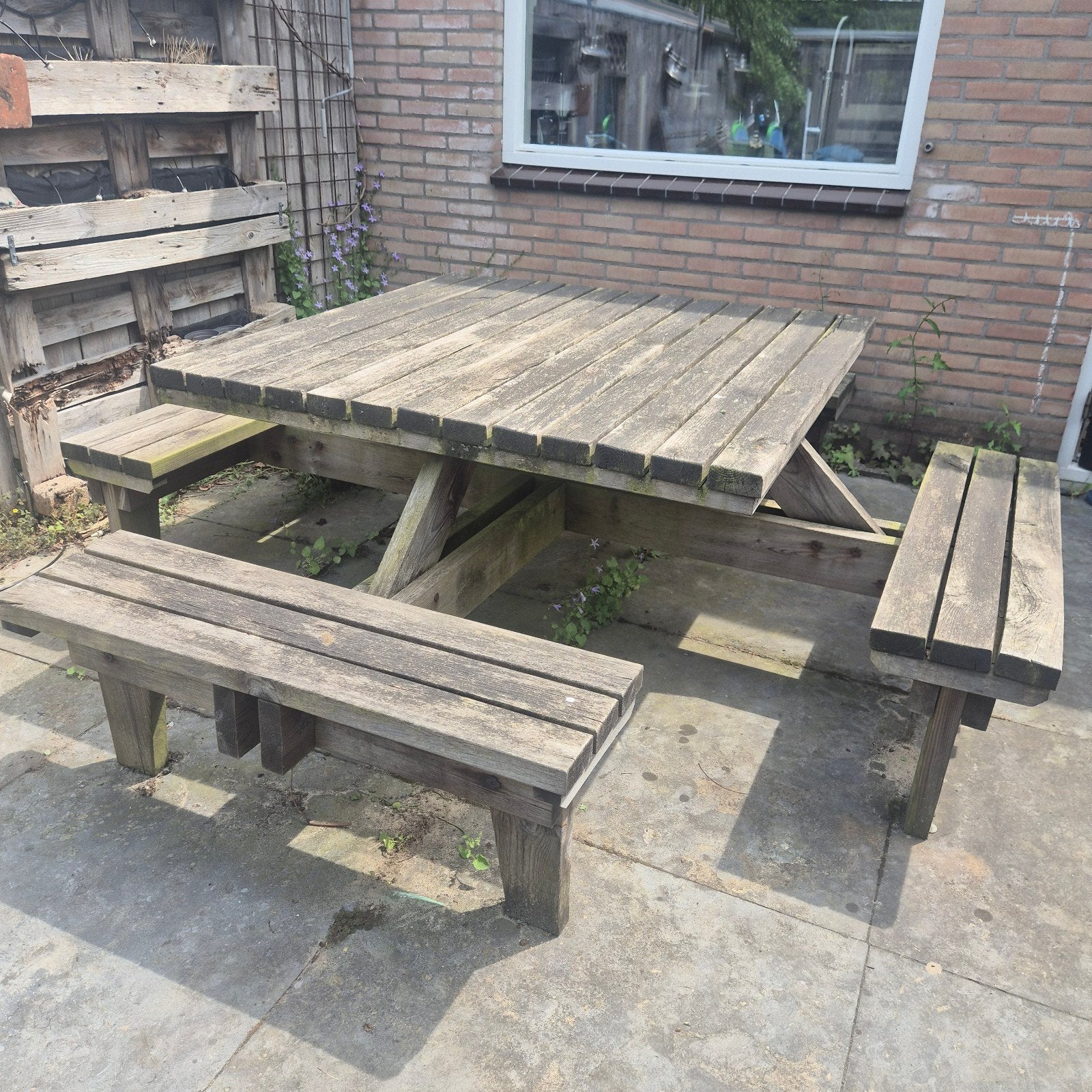 GRATIS!!! Robuuste houten picknicktafel met bankjes, Tuin en Terras, Ophalen of Verzenden, Gebruikt, Rechthoekig, Hout