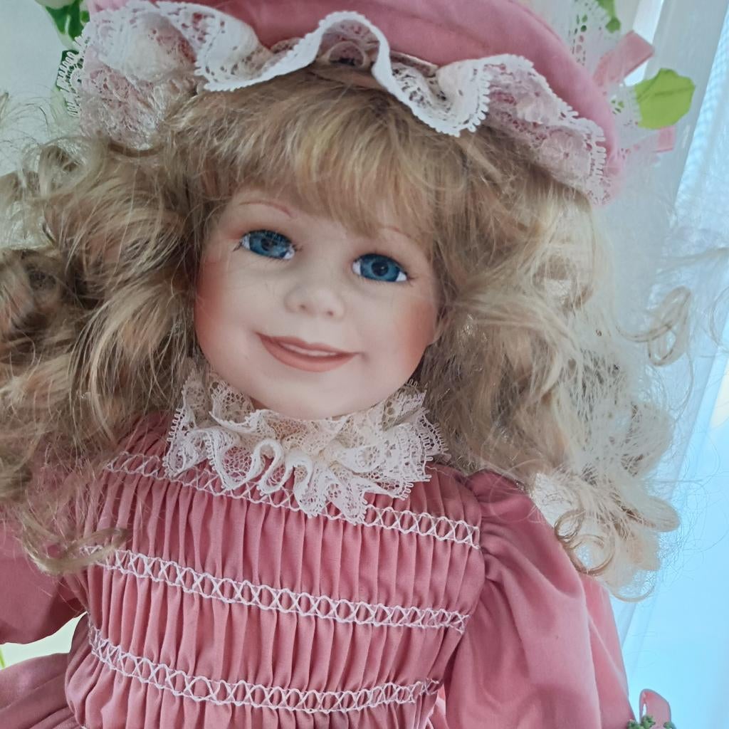 Goldina Sierpop "Hallo Dolly" met Certificaat, Ophalen of Verzenden, Zo goed als nieuw, Overige typen