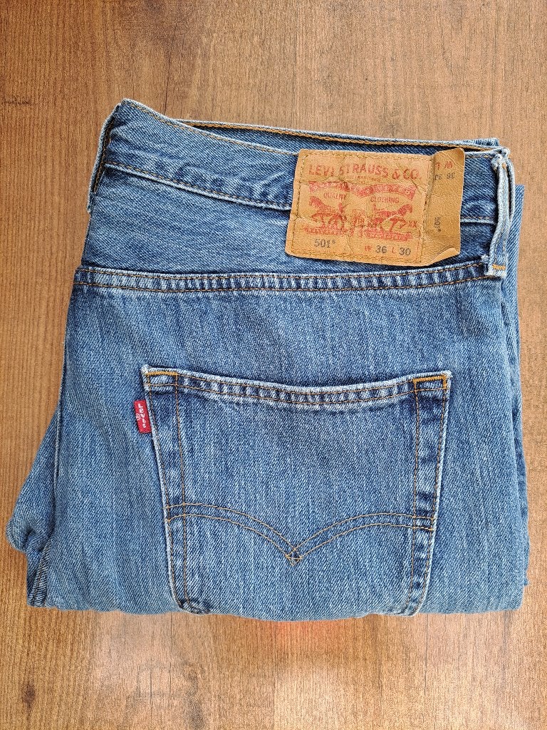 Levi Strauss 501 (vintage) jeans, ZGAN, blauw, W36 L30, W36 - W38 (confectie 52/54), Levi's, Blauw, Ophalen of Verzenden