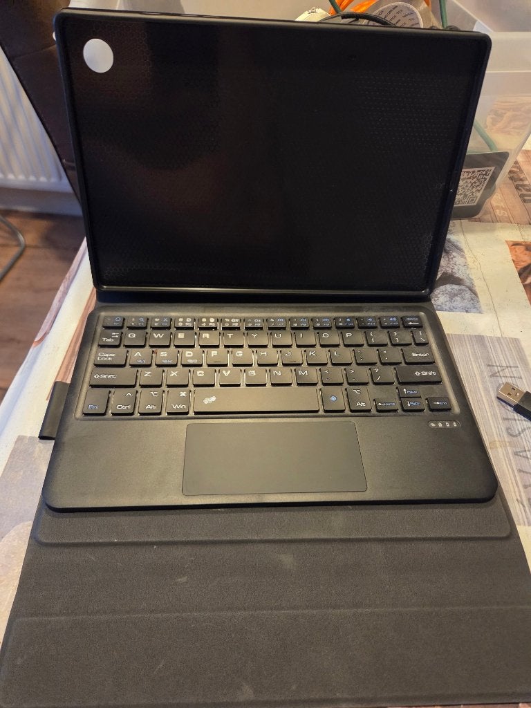samsung A8 tablet hoes met toestenbord, 10 inch, Bescherming voor- en achterkant, Zo goed als nieuw, Samsung galaxy tab a8