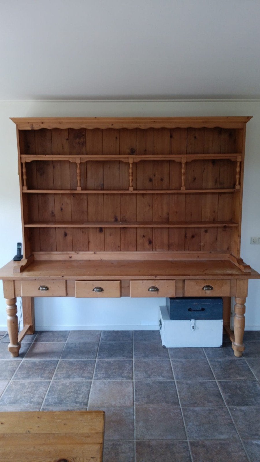 Servies/buffetkast hout grenen, Ophalen, Met plank(en), Gebruikt, 200 cm of meer
