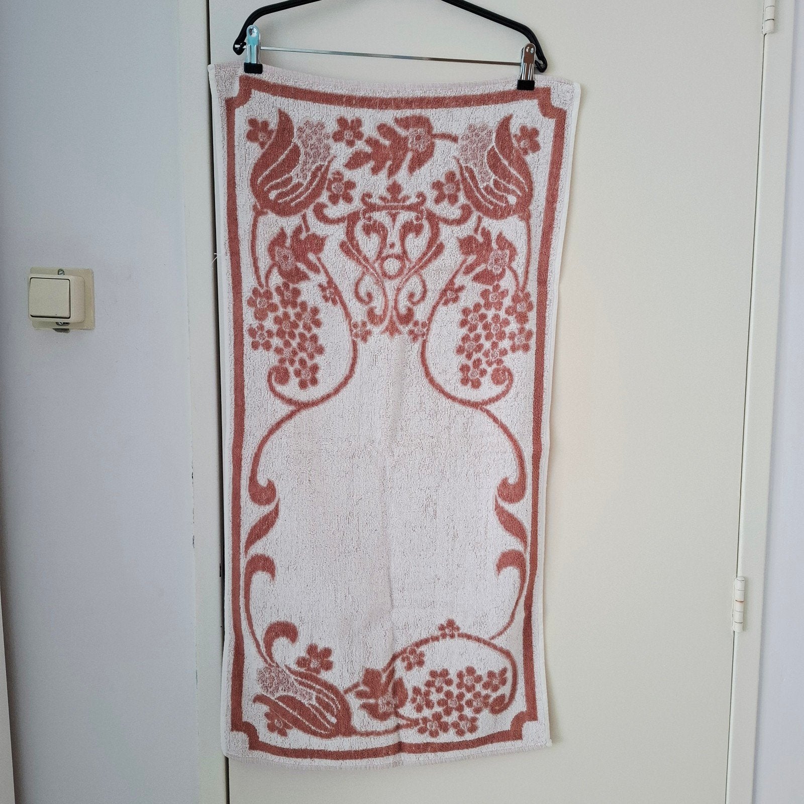 Jorzolino, vintage handdoek in bruin/wit, Gebruikt, Bruin, Handdoek, Onbekend