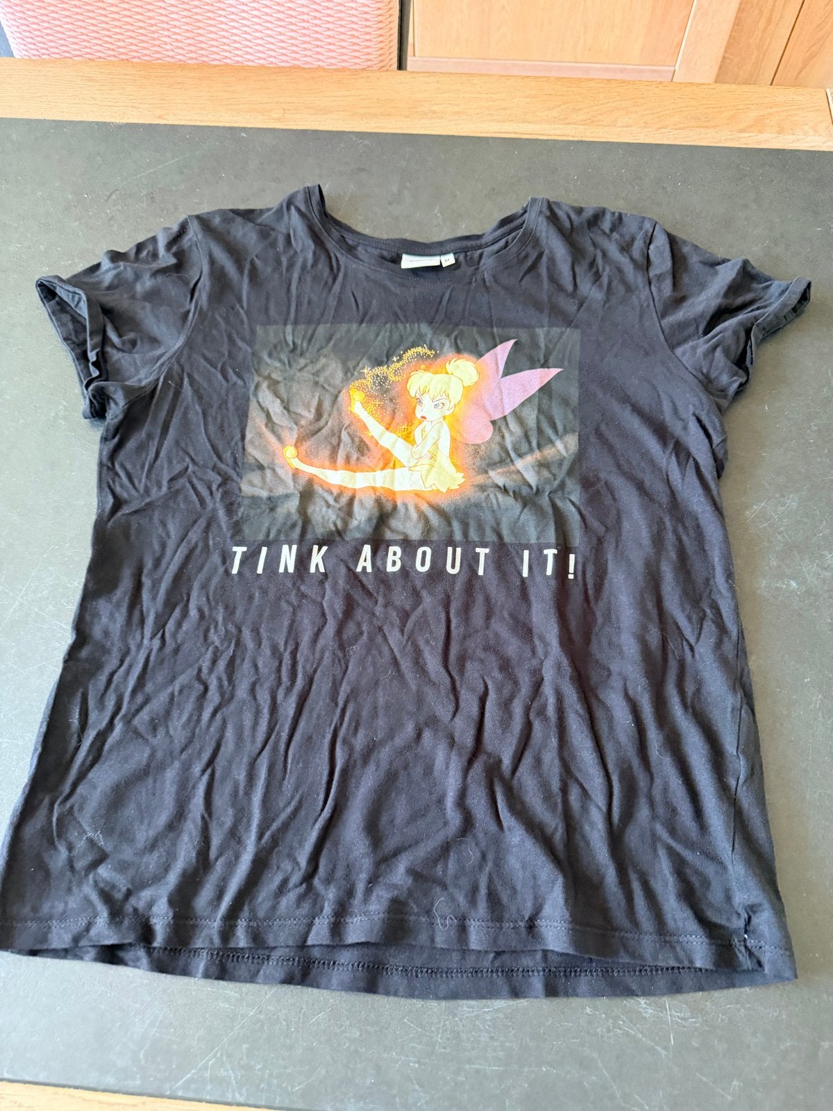 Disney T-shirt Maat M met Tinkerbell opdruk, Maat 38/40 (M), Zwart, Ophalen of Verzenden, Korte mouw