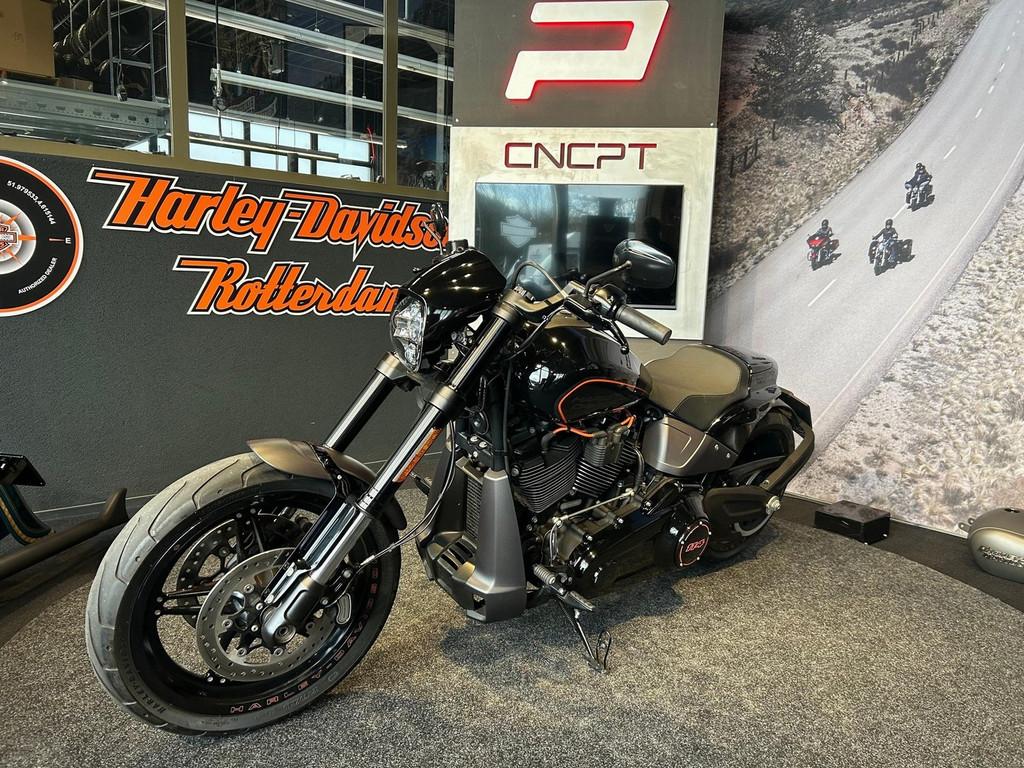 Harley-Davidson SOFTAIL FXDR 114 STAGE III (bj 2019), Motoren, Motoren | Harley-Davidson, Laan van Vredenoord 33
2289 DA  RIJSWIJK, NL