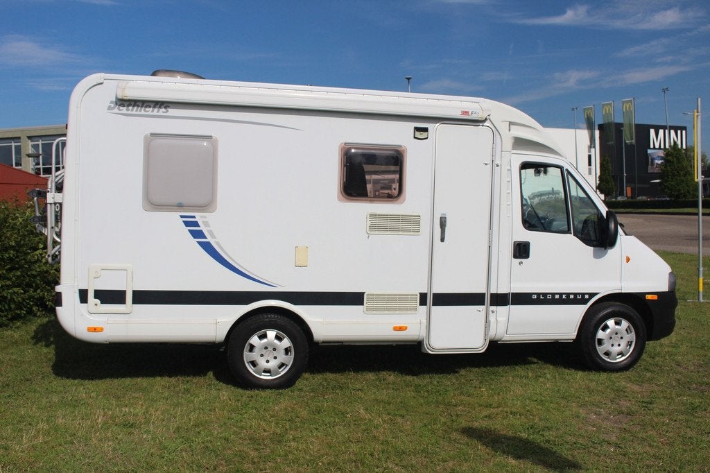 Dethleffs Globebus 2, (2005) Airco (motorairco)., Tot en met 2, Bedrijf, 5 tot 6 meter, Half-integraal