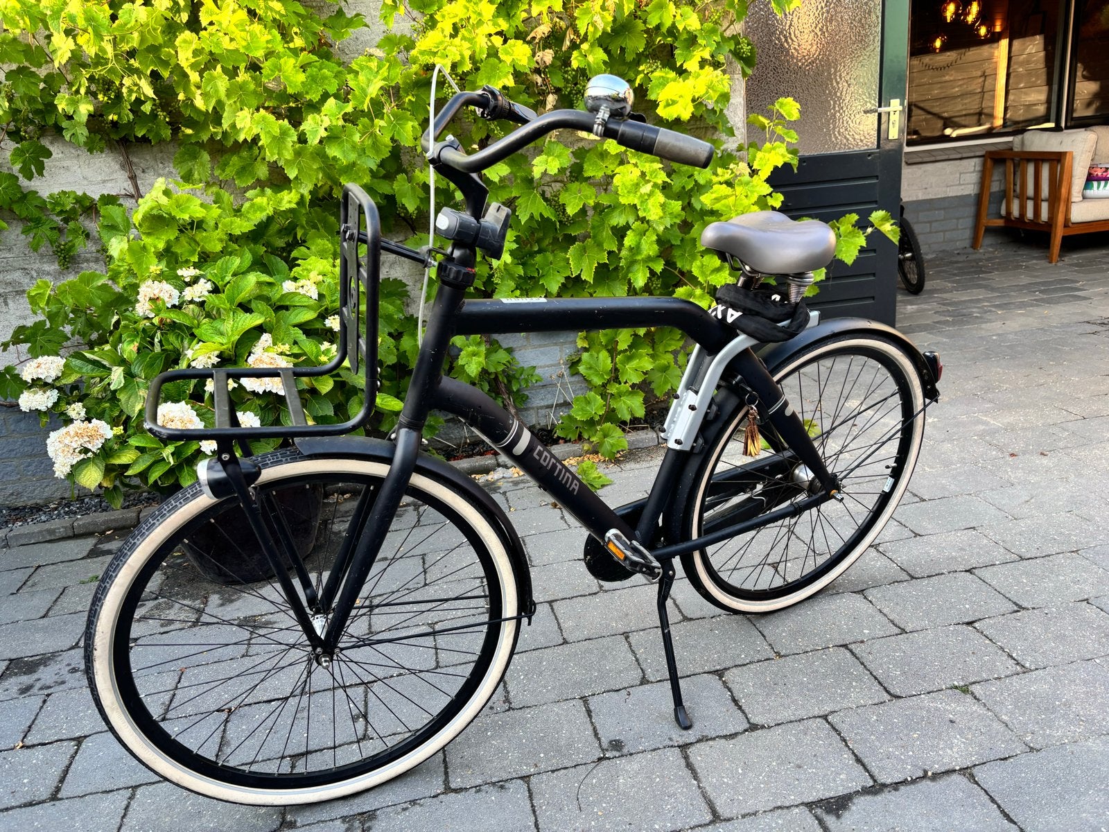 Cortina Crush Here fiets - Zwart met Voordrager, Ophalen of Verzenden, Gebruikt, Overige merken