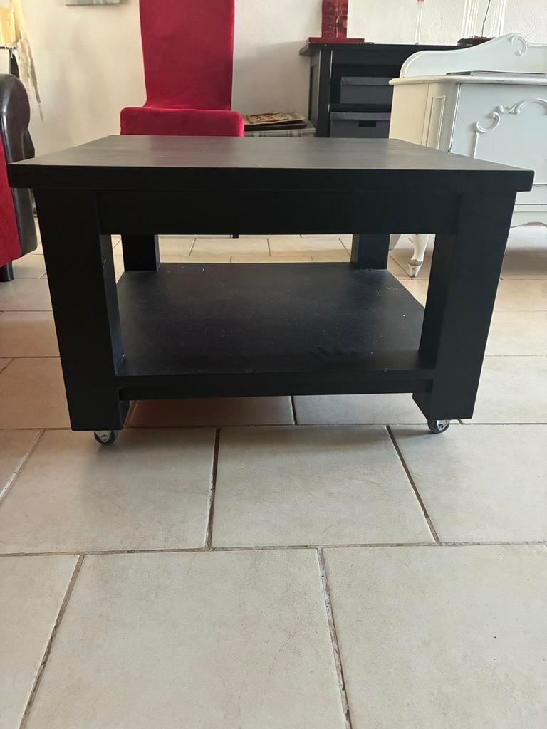 Zwarte salontafel op wieltjes - 70 cm, Huis en Inrichting, Ophalen, 50 tot 100 cm, Vierkant, 50 tot 100 cm
