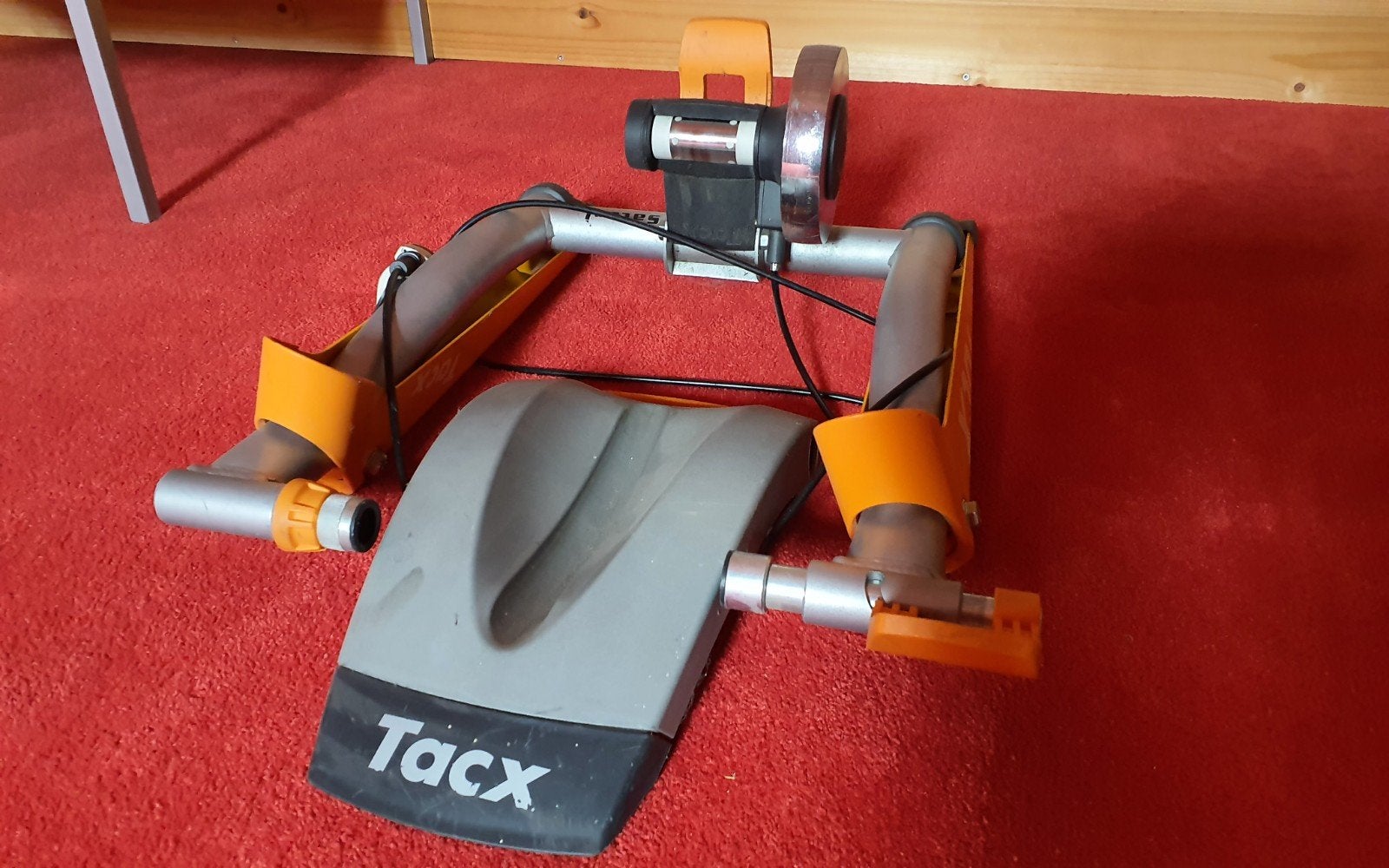 Tacx Satori Fiets Trainer - Indoor Fietstrainer, Ophalen of Verzenden, Zo goed als nieuw