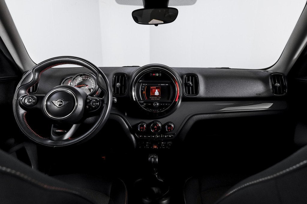 MINI Countryman 1.5 100 PK One Pepper | Cruise | Stoelverw., Auto's, Gebruikt, Euro 6, Countryman, Zwart