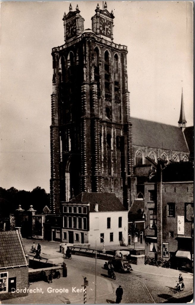 Dordrecht - 12 oude ansichtkaarten Grote Kerk