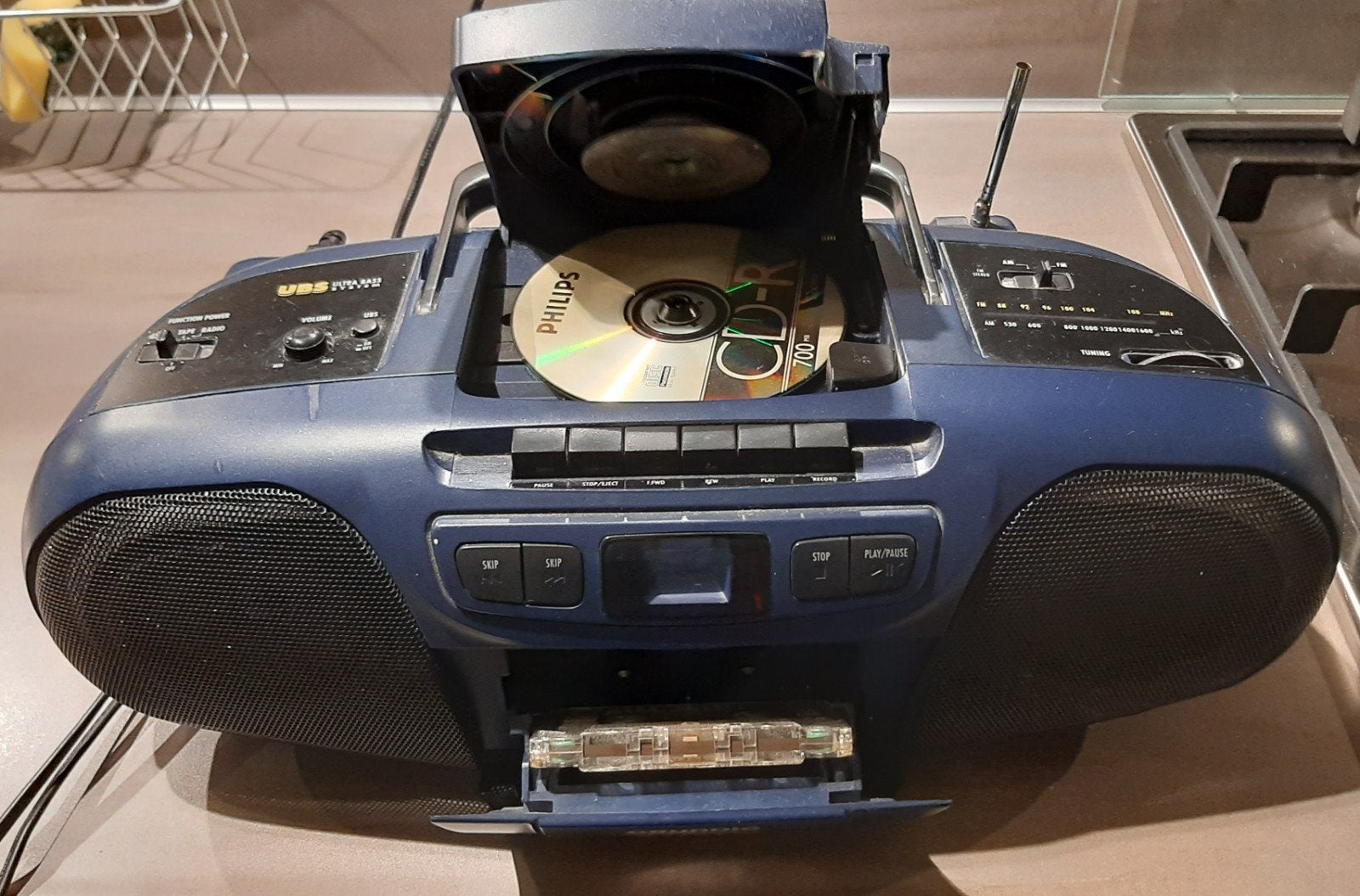 grundig radio/cd/cassettespeler, Ophalen, Gebruikt, Met cd-speler