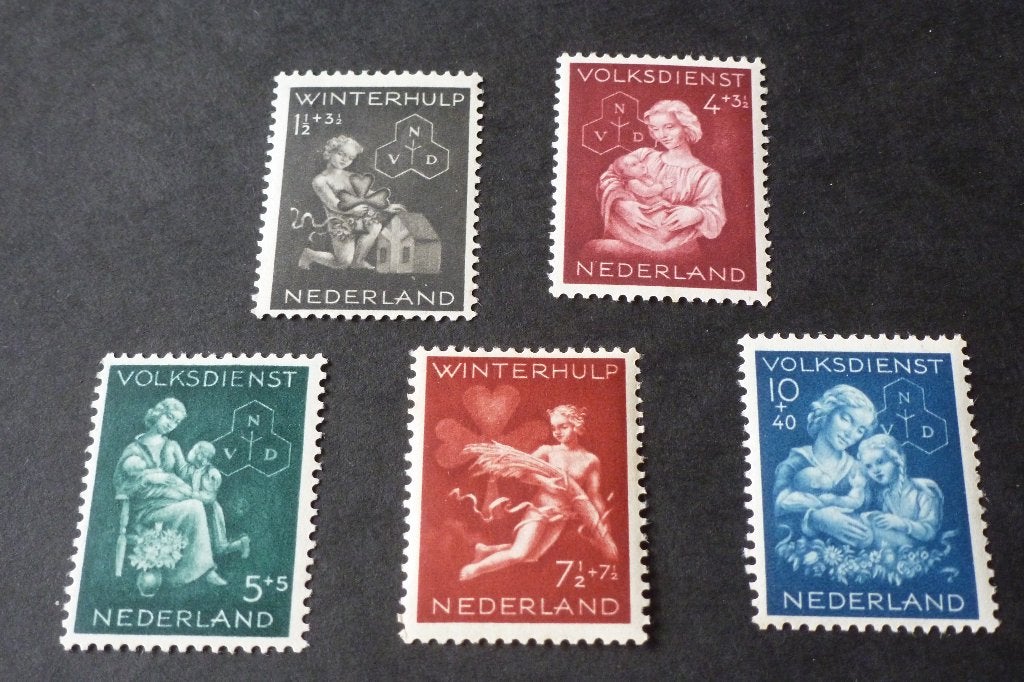 Postzegels - 5x oude winterhulp 1943 NVPH 423-427 postfris, Ophalen of Verzenden, Na 1940, Postfris