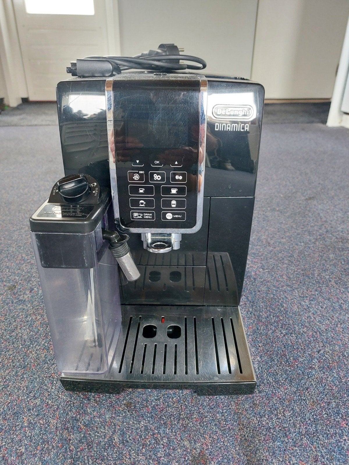Delonghi dinamica koffiemachine, Witgoed en Apparatuur, Ophalen, Gebruikt, Koffiemachine, Koffiebonen