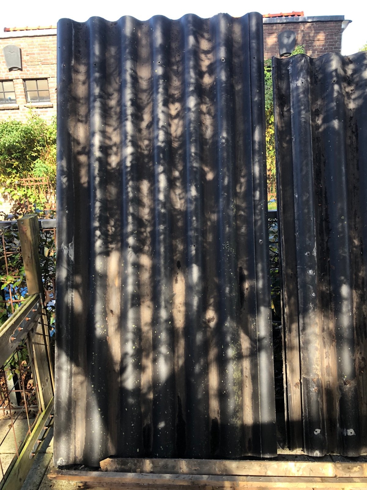 Golfplaten, 1100x2440 en 1100x2130 (één gebroken), Ophalen, Overige materialen, Gebruikt, Zwart
