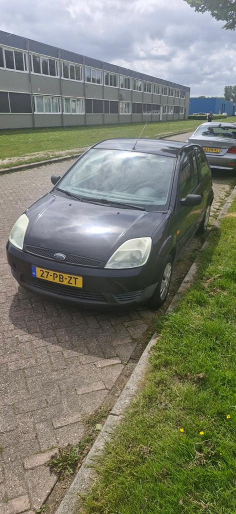 Ford Fiësta 1.3 8V 3DR 2004 Zwart, 40 €/maand, 4 cilinders, Zwart, Origineel Nederlands