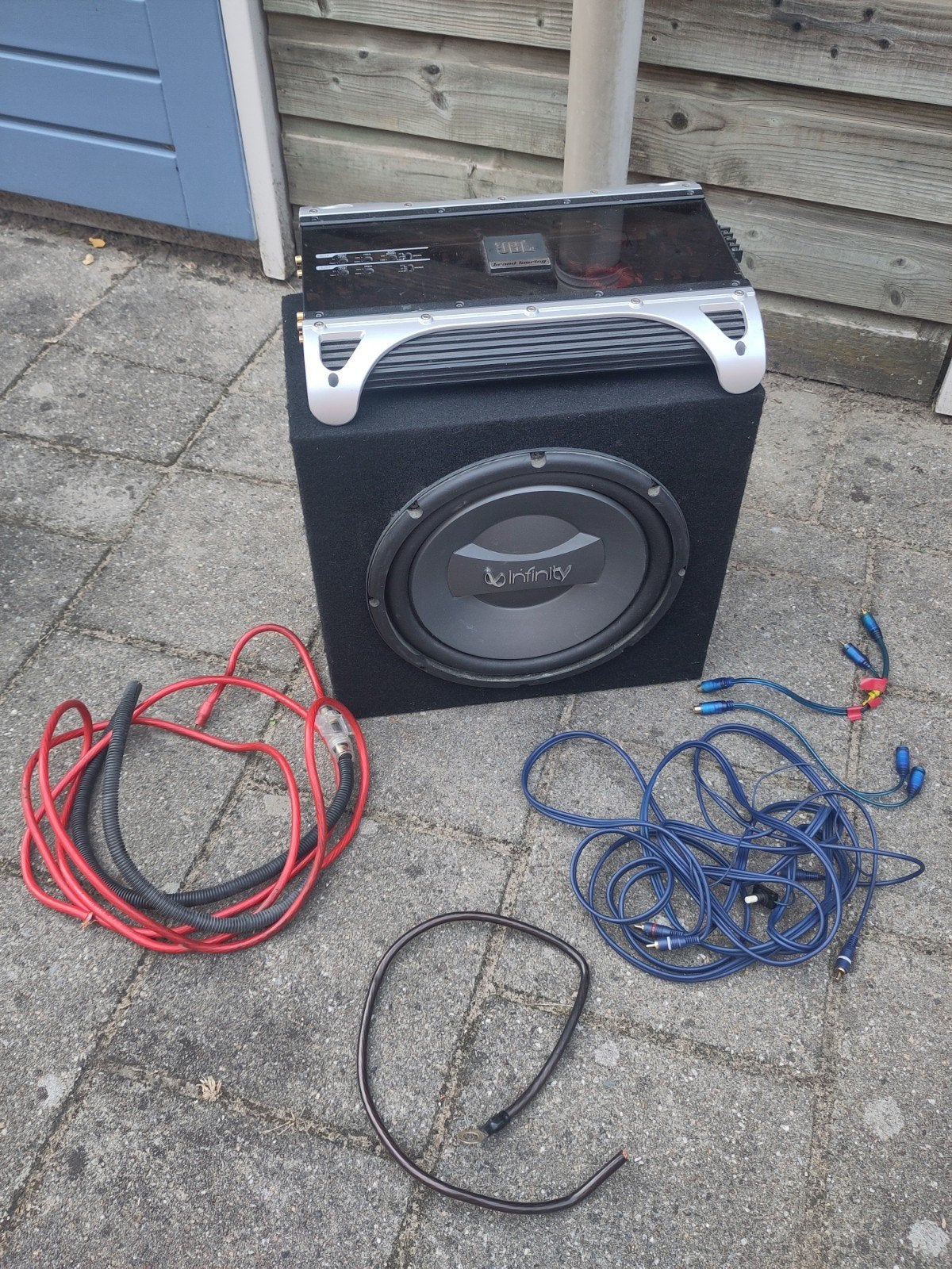 Subwoofer 12" + Versterker + Bekabeling, Auto diversen, Ophalen, Gebruikt