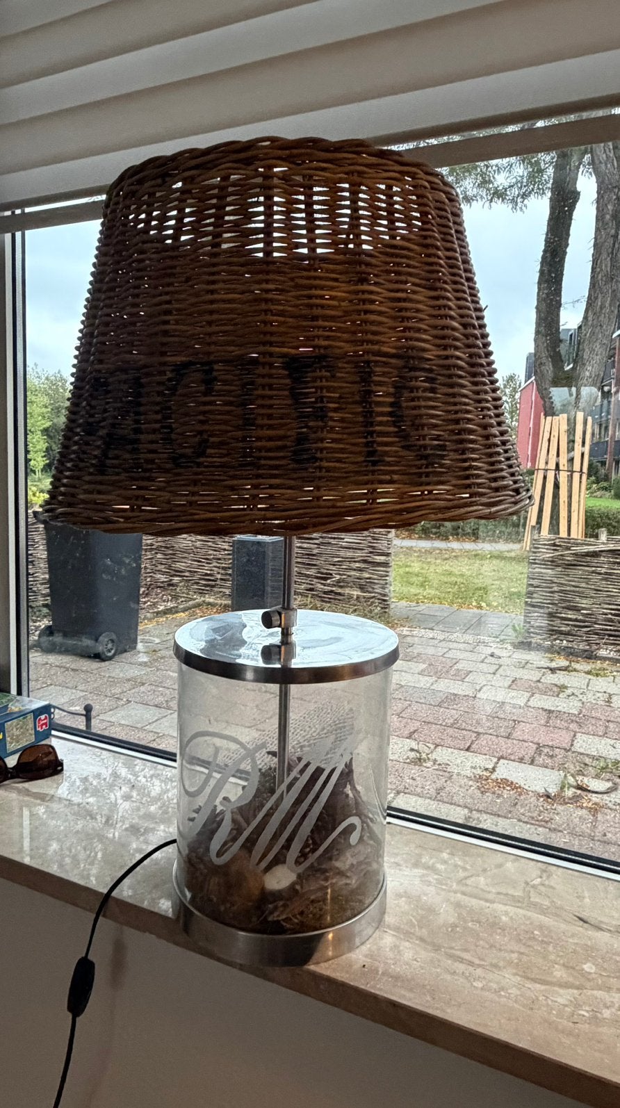 Riviera Maison display lamp met rattan pacific kap, Ophalen, Zo goed als nieuw, Rond