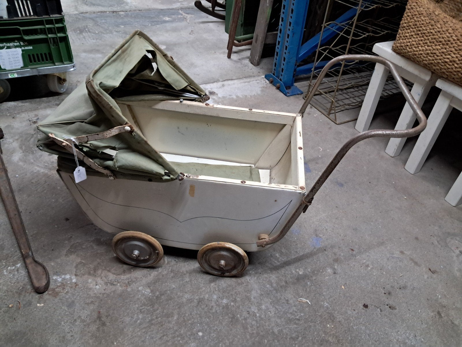 oude poppenwagen, Ophalen
