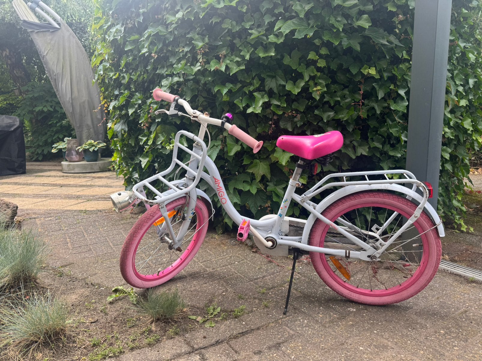 18 inch kinderfiets roze/wit, Ophalen, Terugtraprem, Gebruikt, Handrem