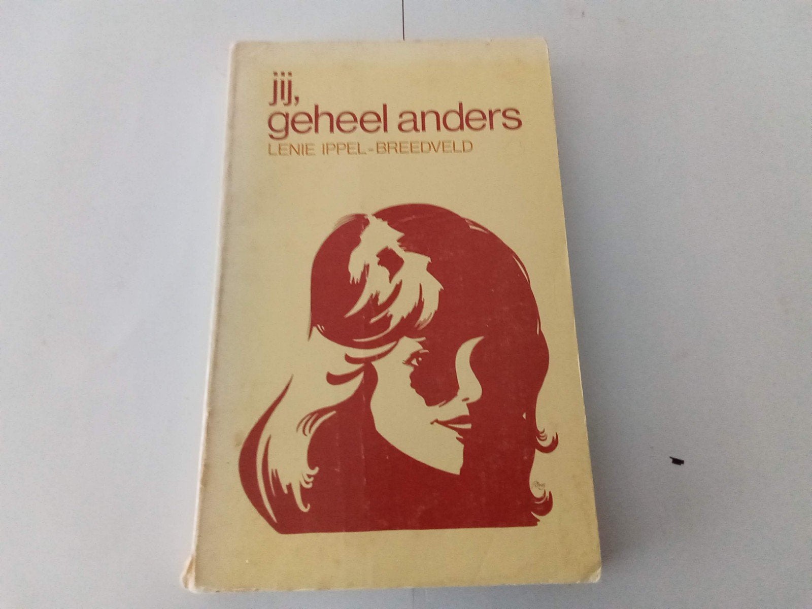 Jij geheel anders ( Lenie Ippel-Breedveld, Ophalen of Verzenden, Gelezen
