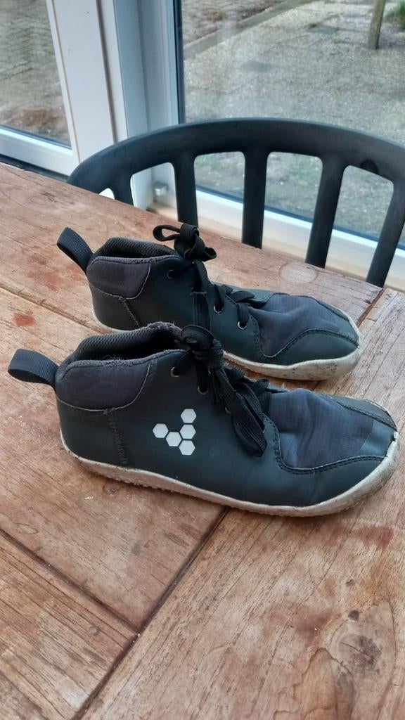 Vivobarefoot schoenen maat 33 met thermo inlegzooltjes, Gebruikt, Jongen of Meisje, Schoenen, Ophalen of Verzenden