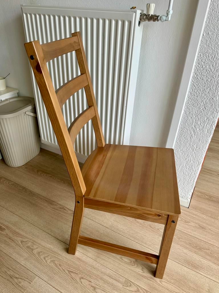 Stolen | 4 IKEA wooden chairs, Ophalen, Zo goed als nieuw, Wit, Twee