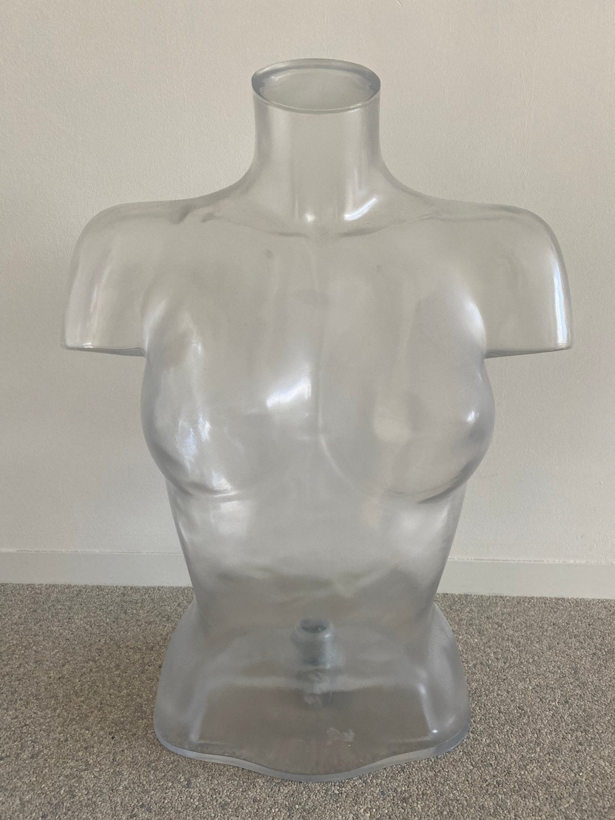 Torso vrouw, Ophalen, Zo goed als nieuw