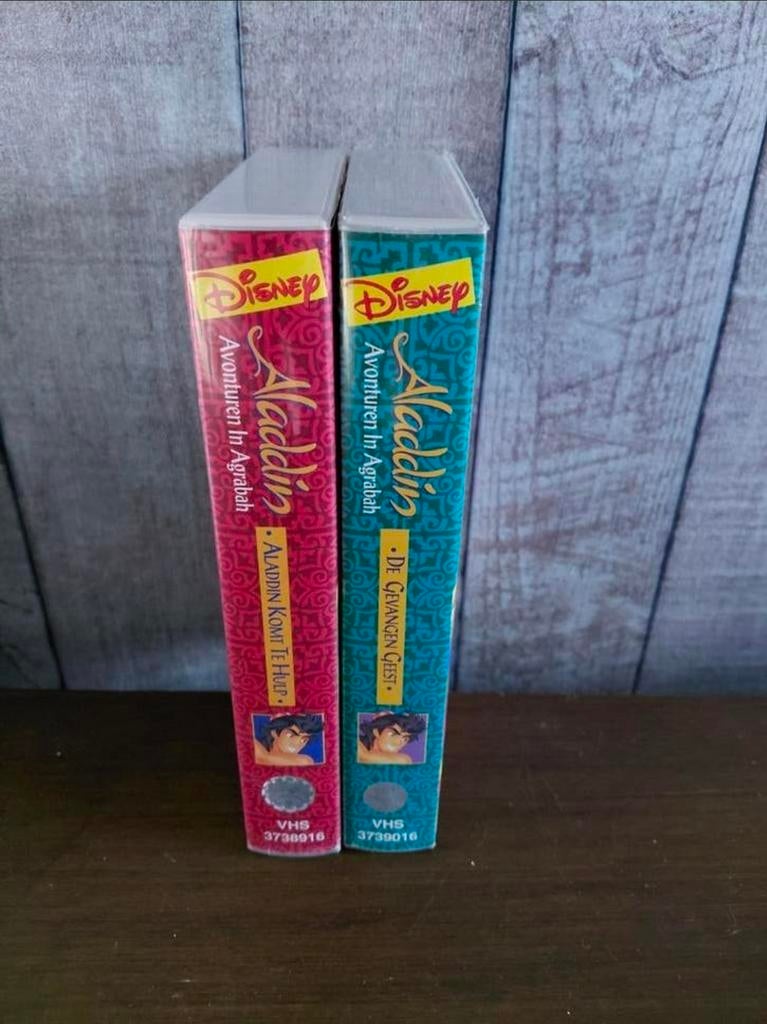 2 Disney Aladdin avonturen in Agrabah videobanden, Alle leeftijden, Ophalen of Verzenden, Gebruikt, Tekenfilms en Animatie