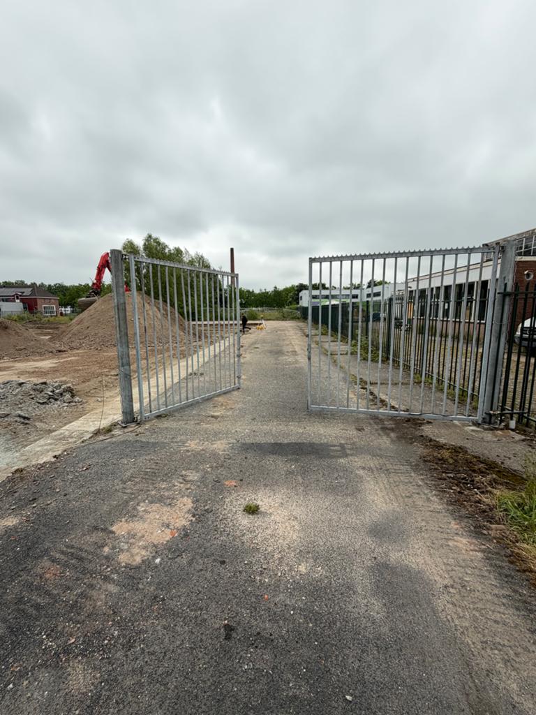 Stevige industriële poort - 5300x2500mm, Doe-het-zelf en Verbouw, Ophalen, Gebruikt, IJzer, Overige typen