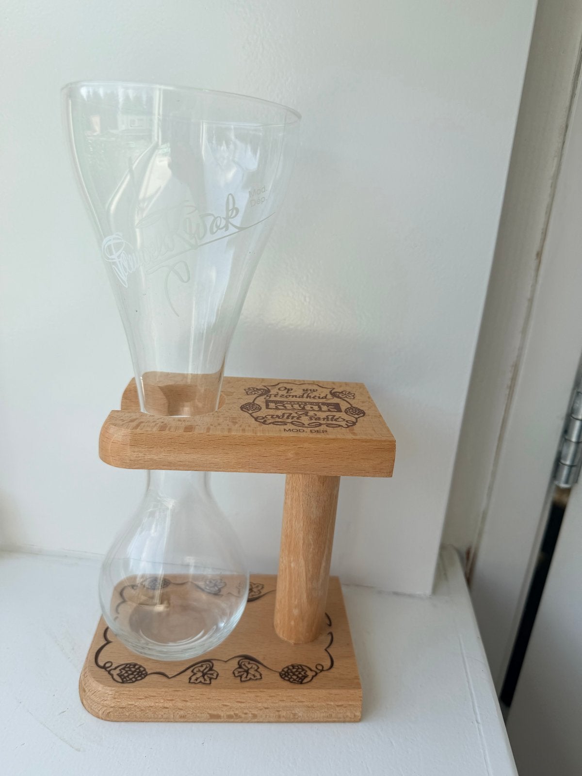 Kwak bierglas met houten houder - origineel en compleet, Ophalen