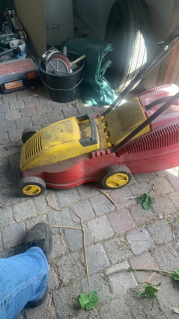 Rlektroese grasmachine, Tuin en Terras, Grasmaaiers, Ophalen of Verzenden, Zo goed als nieuw, 50 cm of meer