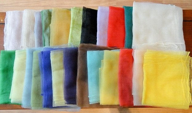 22 nylon sjaals nieuw en in vele kleuren., jaren 50/60, Ophalen of Verzenden, Zo goed als nieuw, Maat 34 (XS) of kleiner, Sjaal