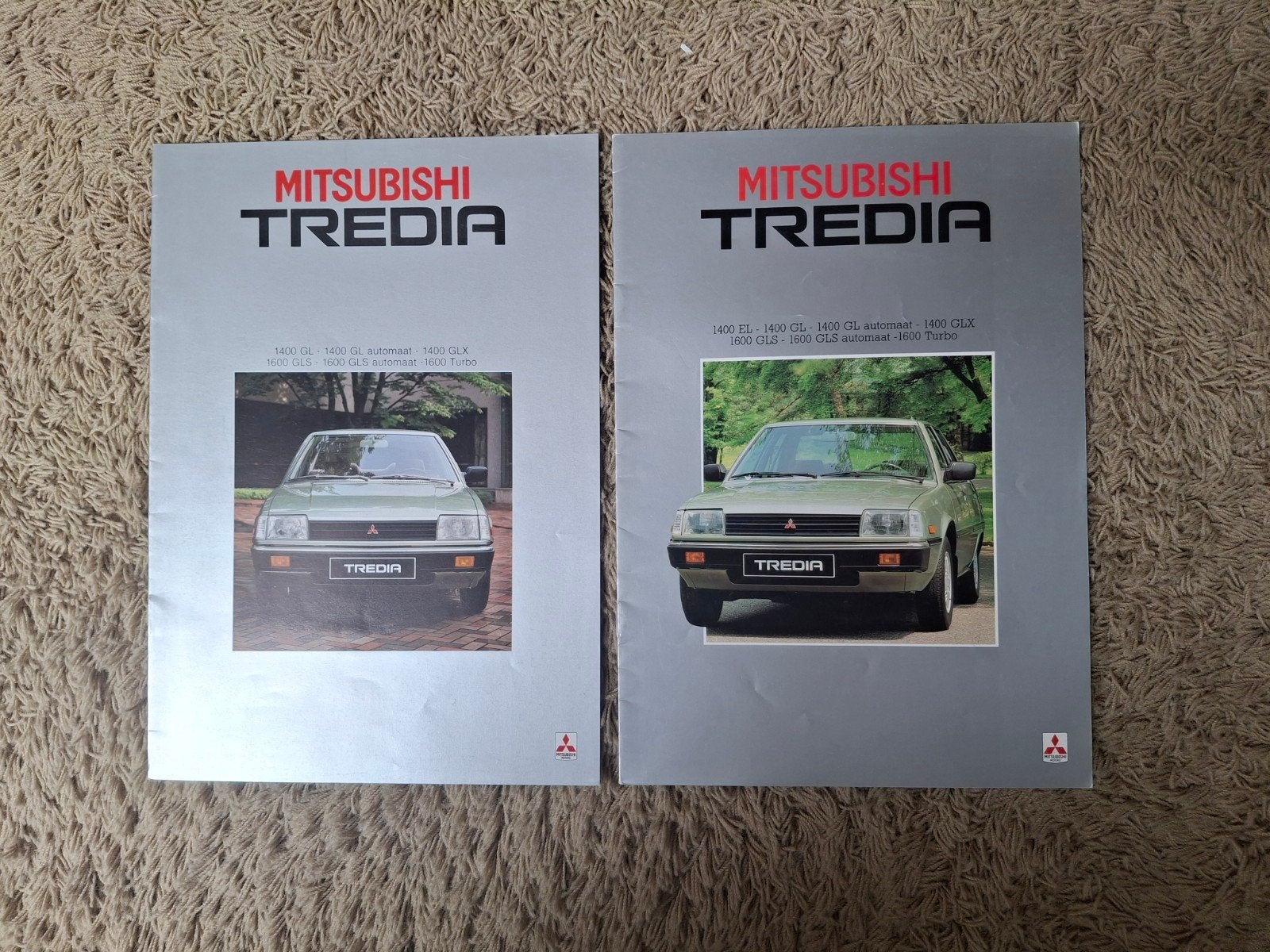 2x autofolder Mitsubishi Tredia, Verzenden, Zo goed als nieuw, Mitsubishi